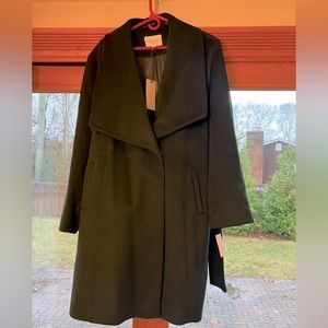Absolutely stunning brand new Cole Haan women’s plus 3x coat Hunter Green